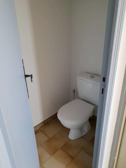 Residence Lou Cigaloun - Ana Location Gréoux-les-Bains Exteriör bild