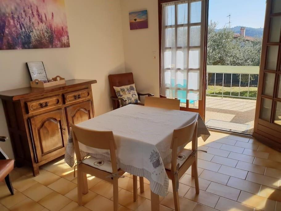 Residence Lou Cigaloun - Ana Location Gréoux-les-Bains Exteriör bild