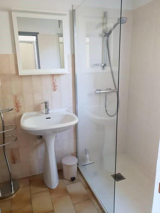 Residence Lou Cigaloun - Ana Location Gréoux-les-Bains Exteriör bild