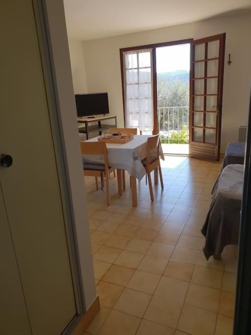 Residence Lou Cigaloun - Ana Location Gréoux-les-Bains Exteriör bild