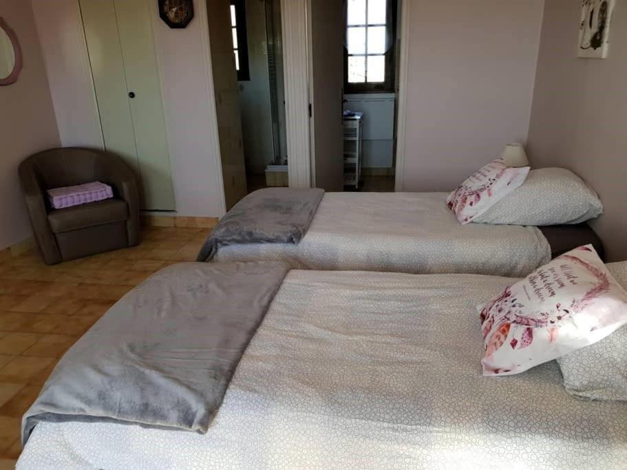 Residence Lou Cigaloun - Ana Location Gréoux-les-Bains Exteriör bild