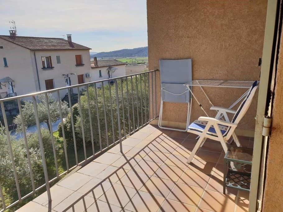 Residence Lou Cigaloun - Ana Location Gréoux-les-Bains Exteriör bild